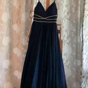 Say Yes to the Prom sz1